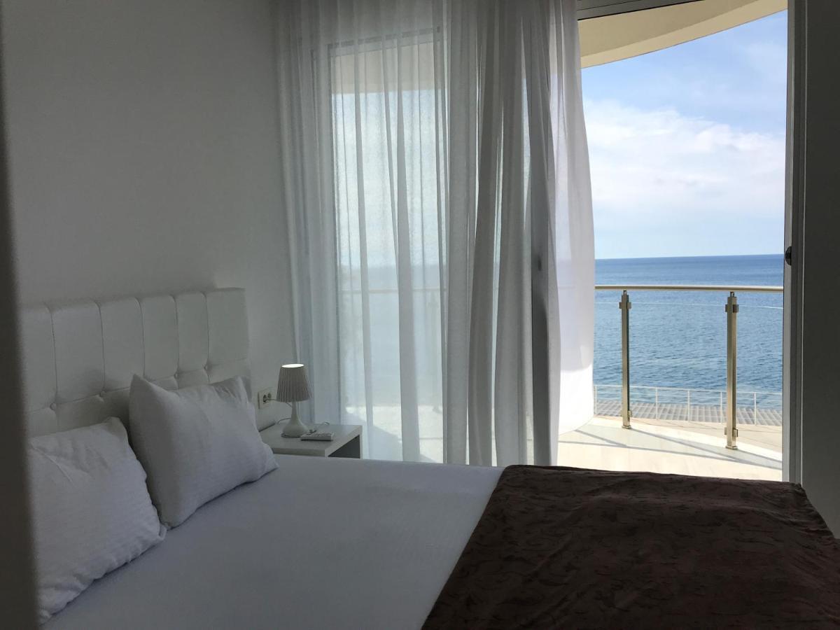 Апартаменты First Line Of The Sea 1 Добра-Вода Экстерьер фото